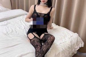 三里街一字马桃桃